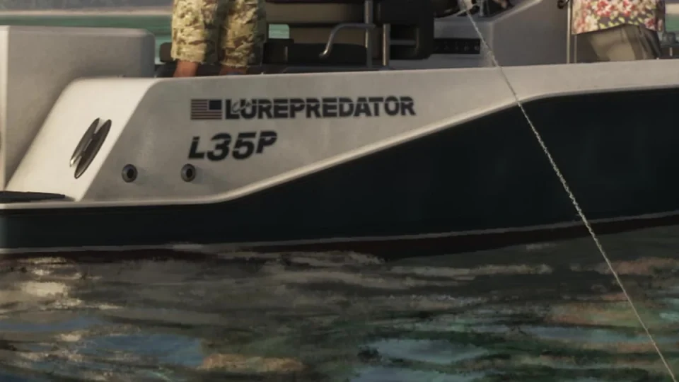 Увеличенный фрагмент борта с надписями Lürepredator и L35P